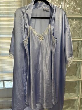 Satin Lace-Trim Nightgown & Robe Set - Light Lavender by Intimate Options